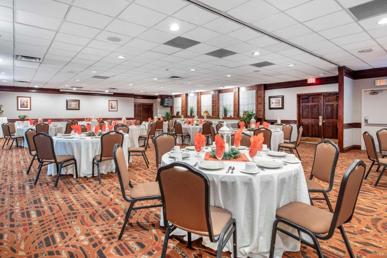 Best Western Plus Bridgeport Inn Exterior foto